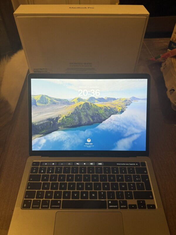 s-l1600 (34) Apple MacBook Pro 13" (256 Go SSD, M1, 8 Go) Laptop - Gris sidéral