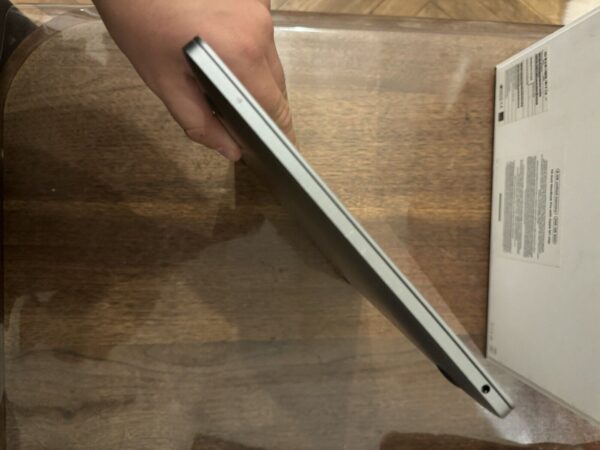s-l1600 (38) Apple MacBook Pro 13" (256 Go SSD, M1, 8 Go) Laptop - Gris sidéral