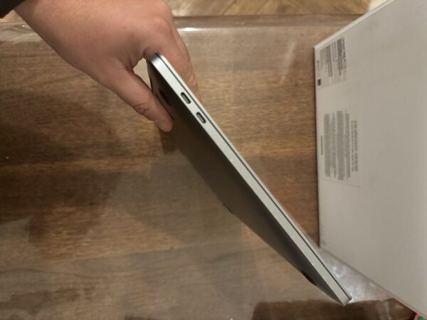 s-l1600 (39) Apple MacBook Pro 13" (256 Go SSD, M1, 8 Go) Laptop - Gris sidéral